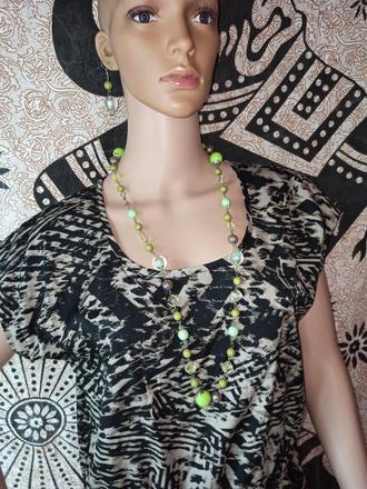 Náhrdelník a náušnice,