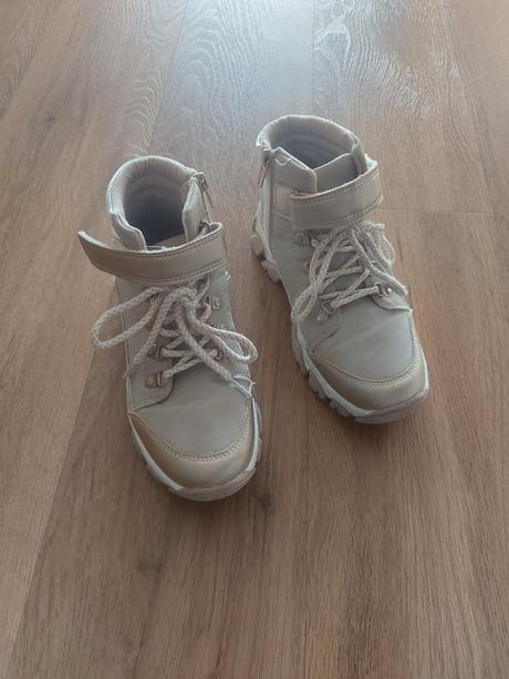 Topanky, reserved,34