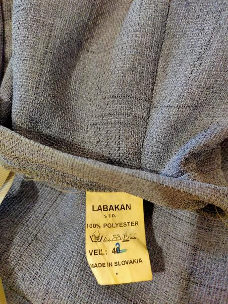 Sukňový kostým, 42