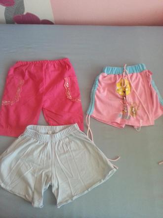 Kratasky na 2-4 roky cena spolu 3 eur, 98