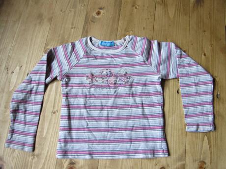 Pásikavé tričko s flitrovou aplikáciou, 122