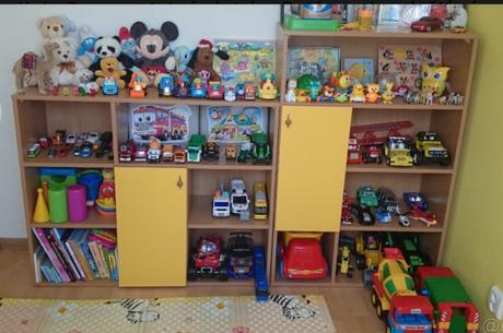 Polica,skrinka na hračky, 