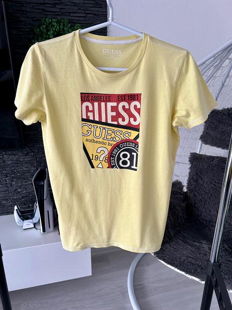 Krásne štýlové bledožlté tričko guess, guess,164