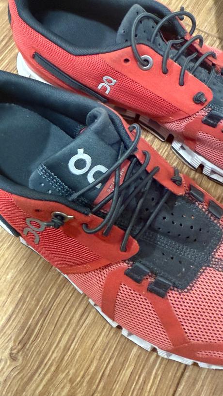 On cloud tenisky, 37