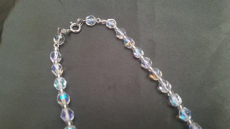 Jagavý náhrdelník,