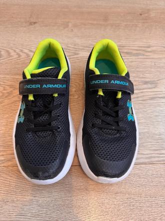 Bežecké topánky, under armour,35