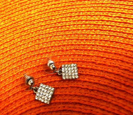 Luxusné štrasové napichovačky, 