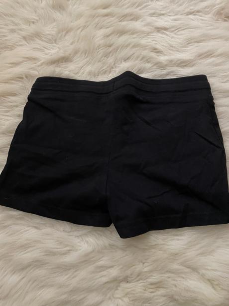 Čierne kraťasky s vreckami, h&m,146