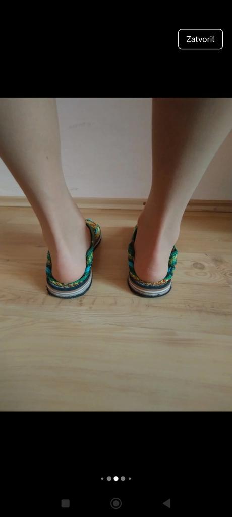 Vyšívané topánočky, 39