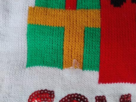 Svetrík vianočny, s