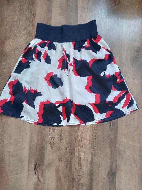 Satenova sukna amisu vel.36, amisu,36