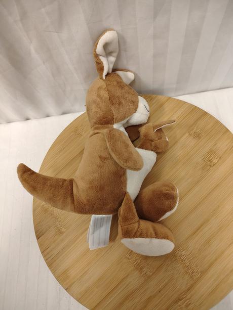 Plyšová kengura s  mláďatkom kinder ferrero, 29 cm, 
