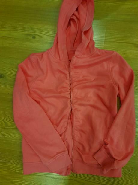 Ružová mikina, 146