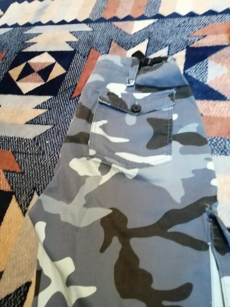 Maskacovu nohavice, bershka,34