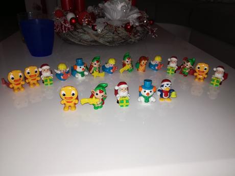 19ks vianočných figurok,