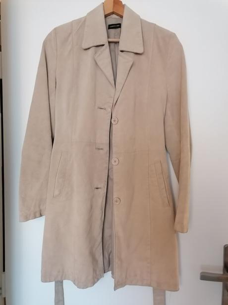 Kabát z brúsenej kože, 38