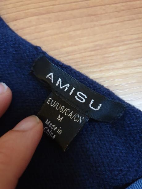 Predlzeny svetrik, amisu,m