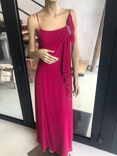 Spoločenské šaty, 40