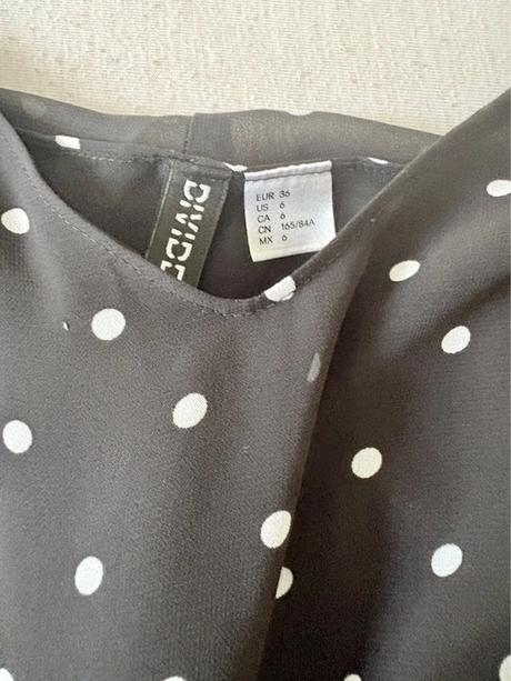 Čierne bodkované šaty s čipkou, h&m,s