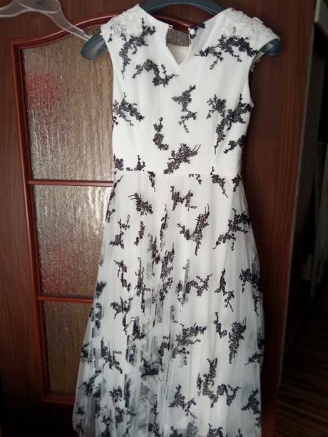 Spoločenské biele šaty, 36