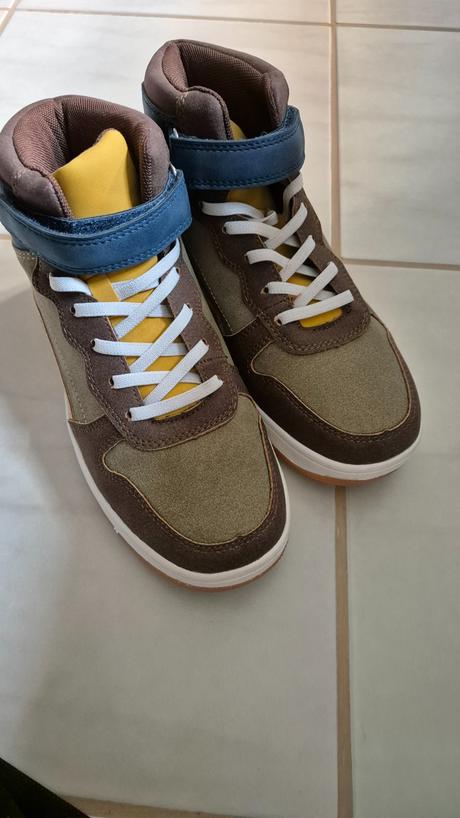 Botasky, reserved,38