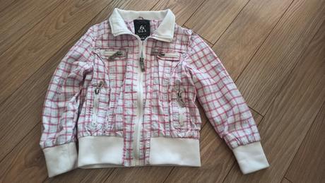 Dievčenská bunda, 122