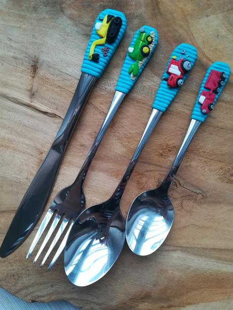 Príbor pre malého stavbára,