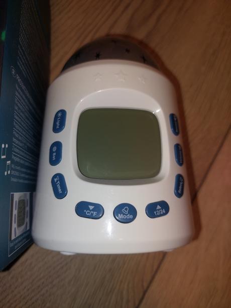 Budík s projekciou hviezd, 