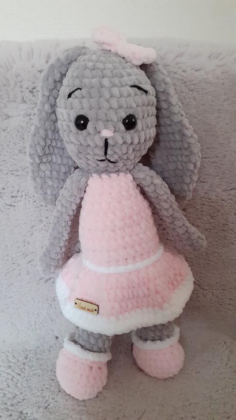 Háčkovaná hračka,