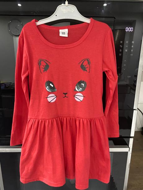 Dievčenské šaty velk.120, 122