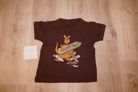 Tričko s klokanom, 104