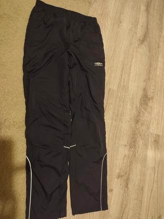 Sustiakove nohavice, umbro,176