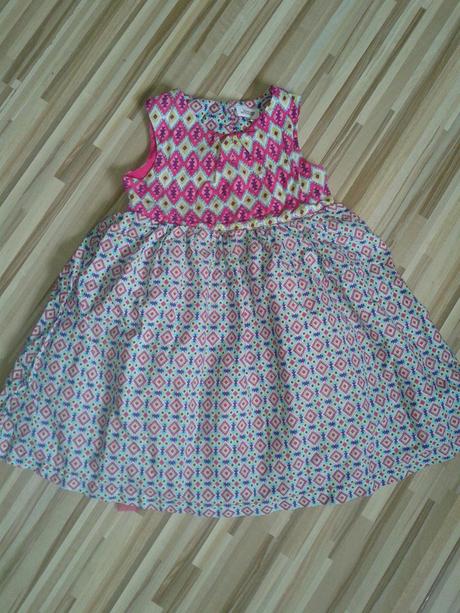 Šaty, bows & arrows,92