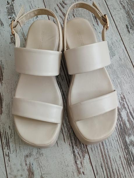 Sandále na platforme, 38