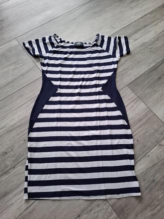 Mini obsiahnuté šaty s, s