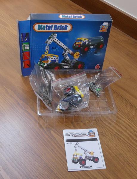 Stavebnica metal brick,