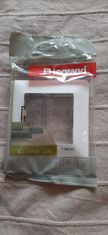 Legrand 1-rámček valena life biely 754001 novy,