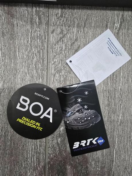 Ecco topanky, ecco,32