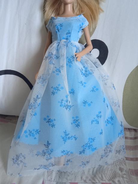 Šaty pre babiku barbie,
