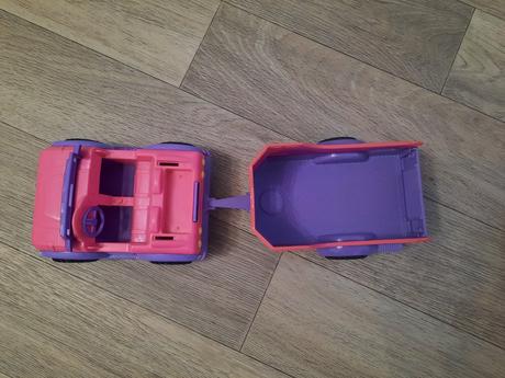 Barbie autíčko s prívesom, 