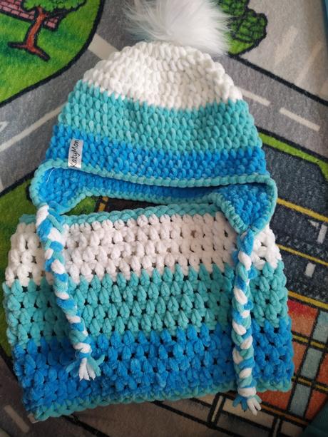 Set čiapka a nákrčník, 110