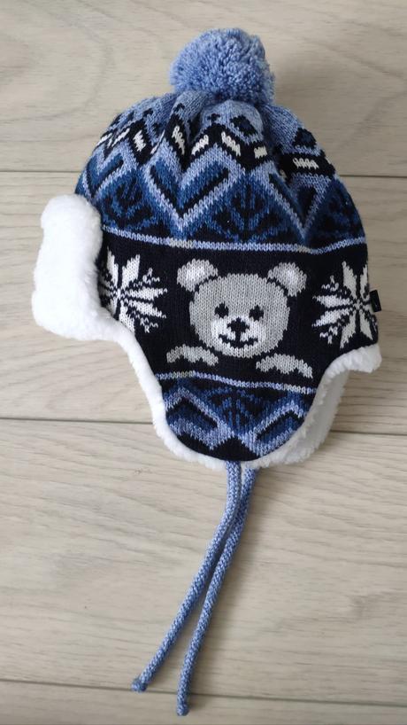 Veľmi teplá čiapka, 104