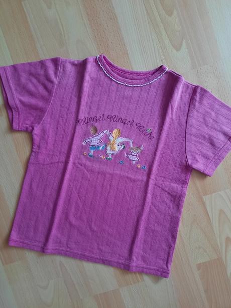 Balík dievčenských tričiek, 122–134