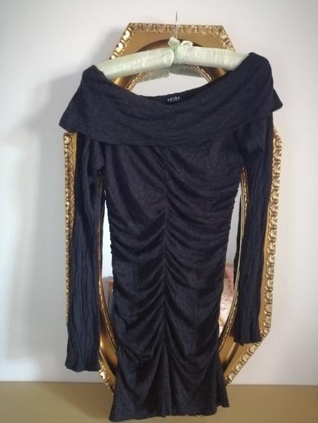 Nazbierkané šatky s lodičkovým vystrihom, s