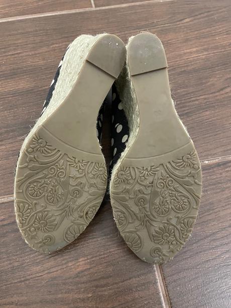 Lodicky na platforme, 38