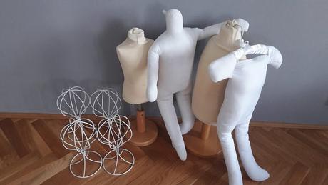 Kovove hlavy na fotenie alebo stojany do obchodu,