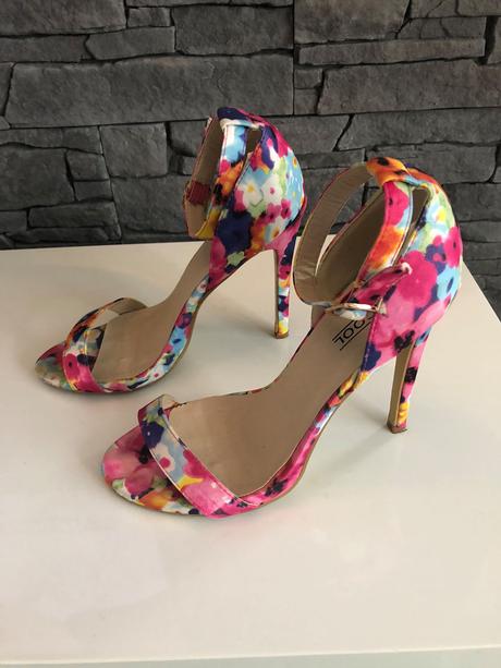 Kvetinové sandálky, top stav, veľ. 38, 38