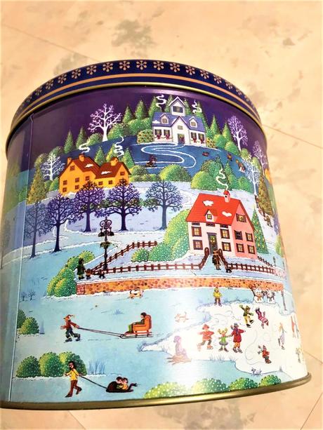 Veľká plechová vianočná dóza,