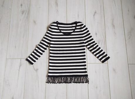 Prúžkovaný svetrík s koralkovými strapcami, xs