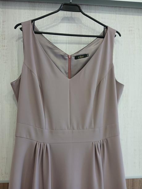 Elegantné, slávnostné šaty, 46